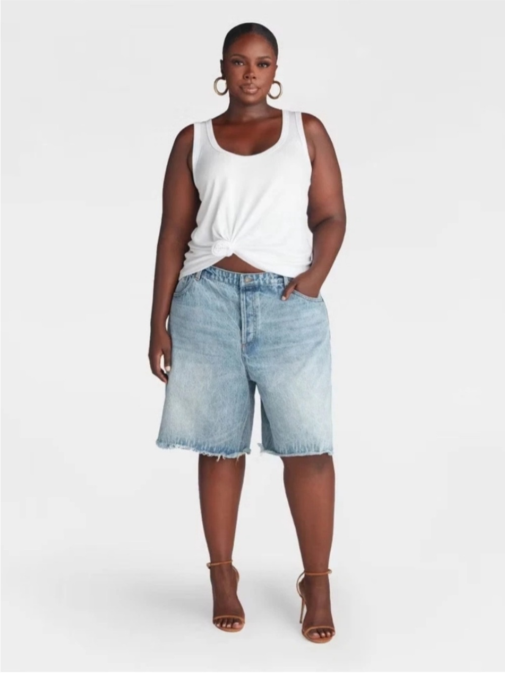 KBB BY Kahlana Light Wash Denim Bermuda Shorts Women Sz 24 NWT